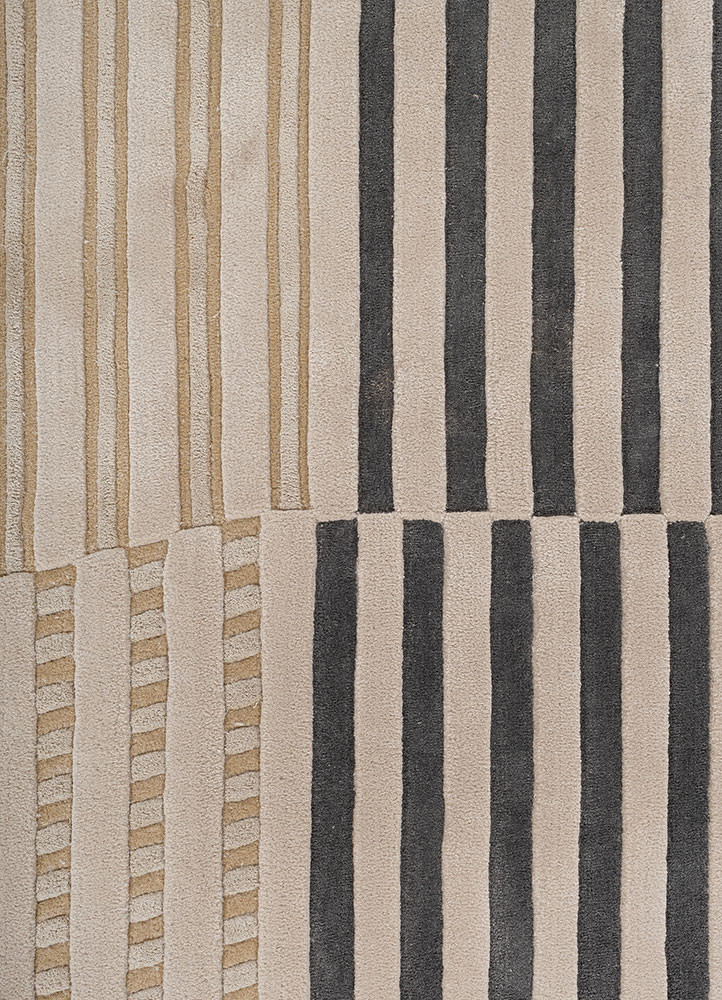 faces blue wool and viscose hand tufted Rug - CloseUp