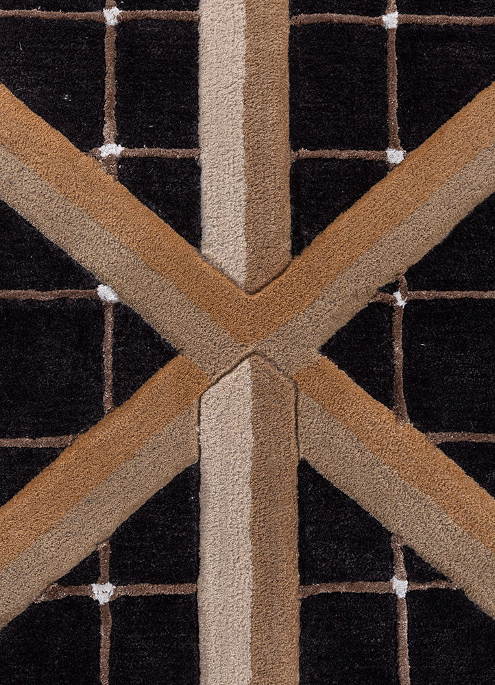 faces beige and brown wool and viscose hand tufted Rug - CloseUp