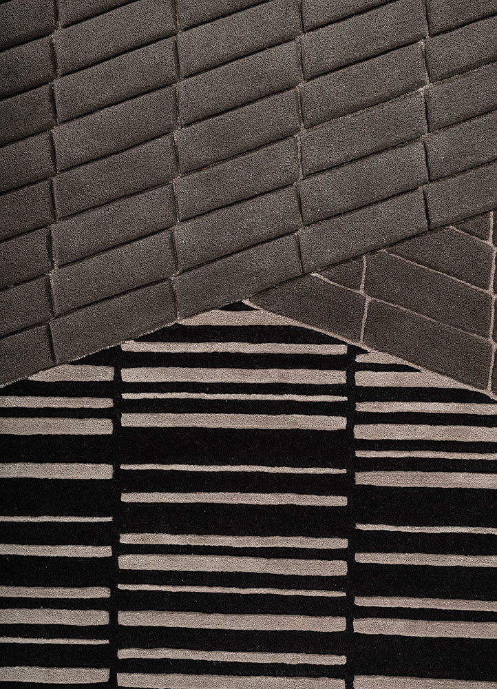 faces grey and black wool and viscose hand tufted Rug - CloseUp