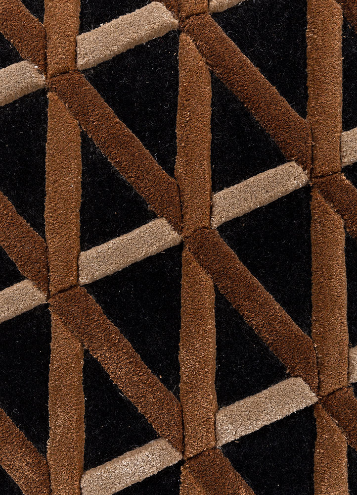 faces grey and black wool and viscose hand tufted Rug - CloseUp faces grey and black wool and viscose hand tufted Rug - CloseUp