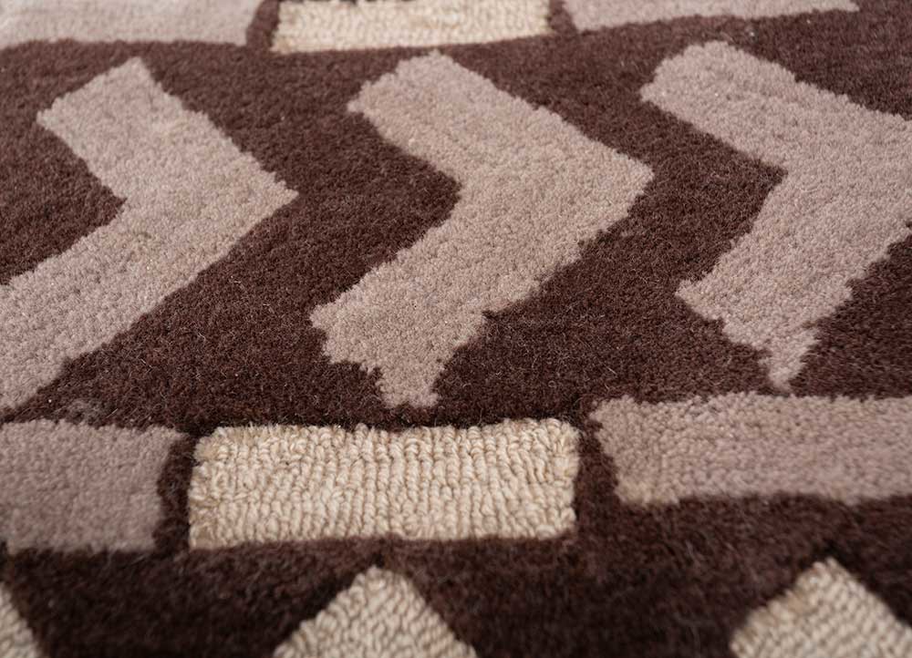 wild wanderlust beige and brown wool hand tufted Rug - CloseUp
