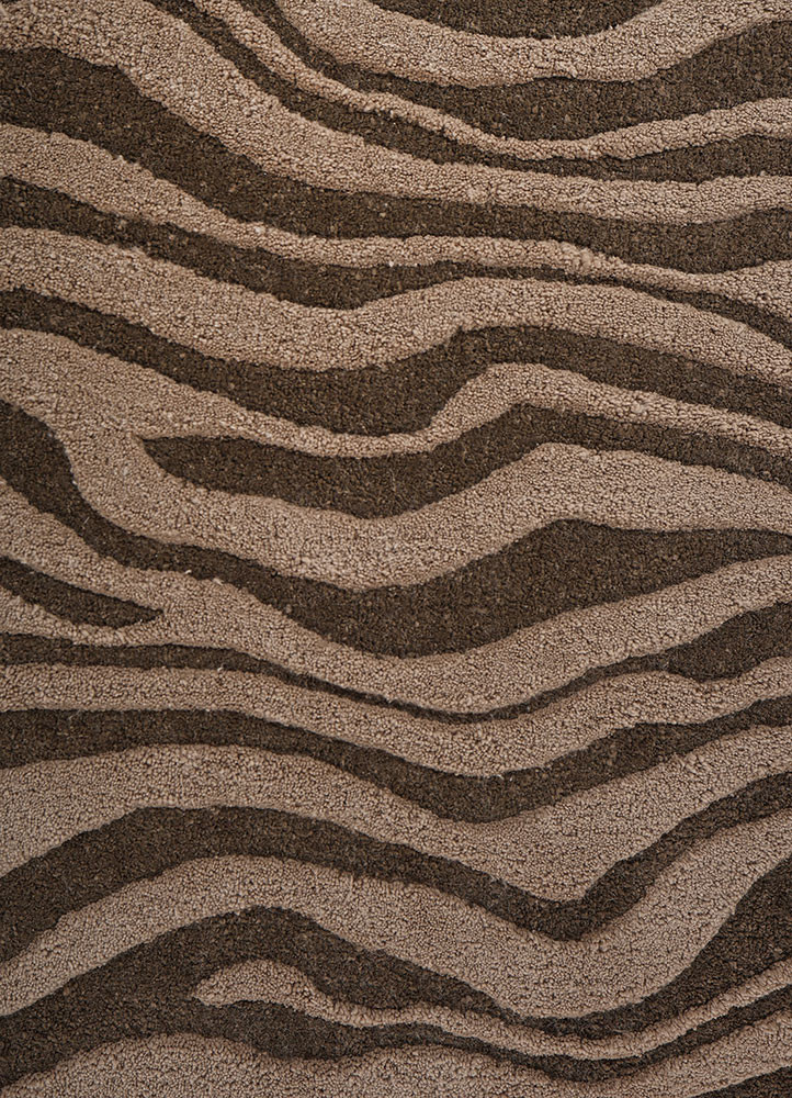 linear beige and brown acrylic hand tufted Rug - CloseUp