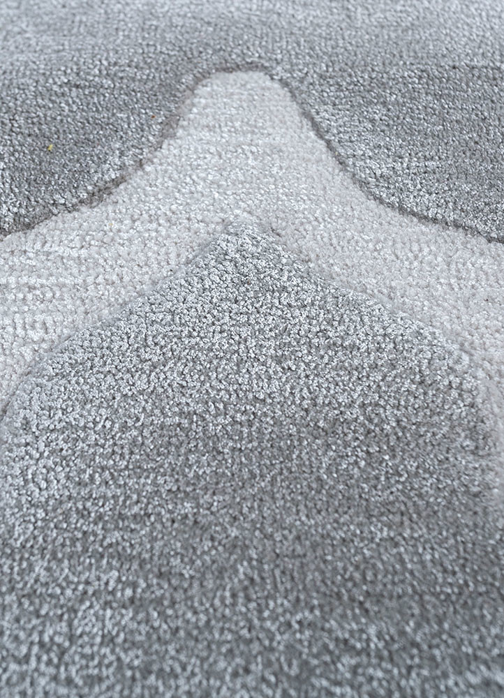 contour grey and black wool and viscose hand tufted Rug - CloseUp contour grey and black wool and viscose hand tufted Rug - CloseUp