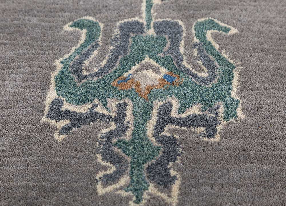 kasbah grey and black wool hand tufted Rug - CloseUp