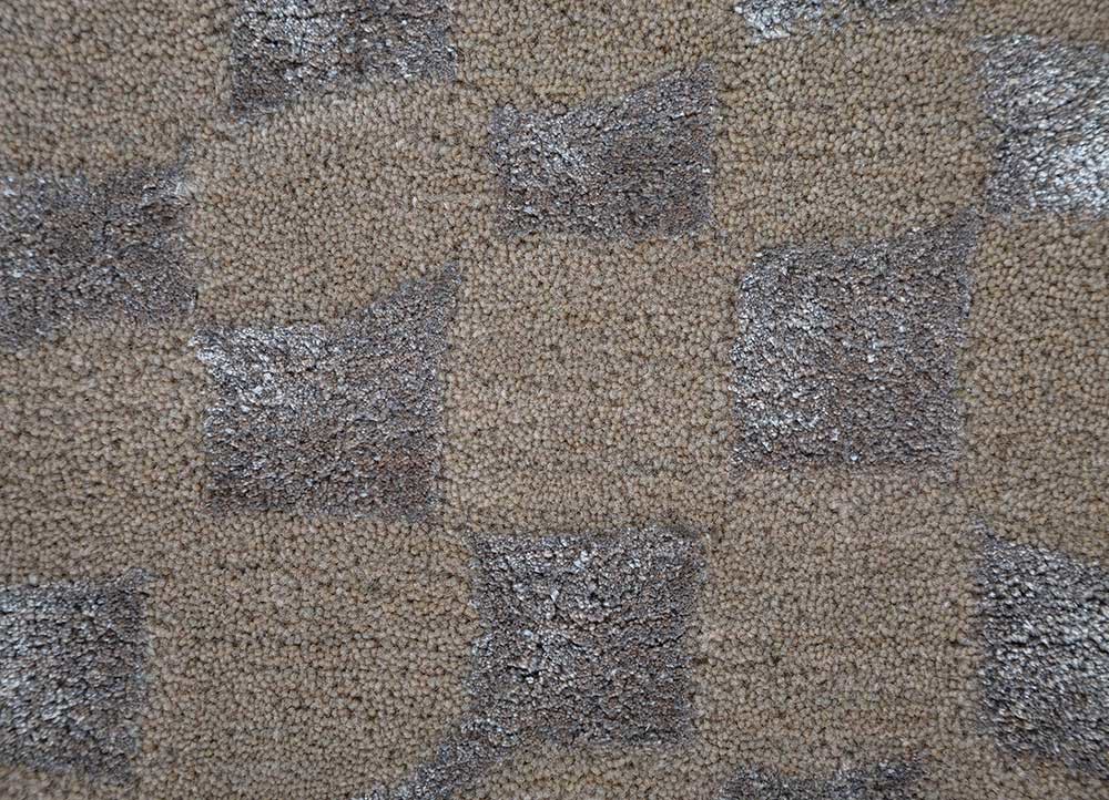 linear beige and brown wool and viscose hand tufted Rug - CloseUp