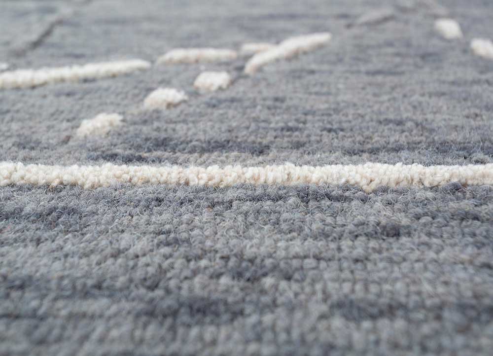 modo grey and black wool and viscose hand tufted Rug - CloseUp modo grey and black wool and viscose hand tufted Rug - CloseUp