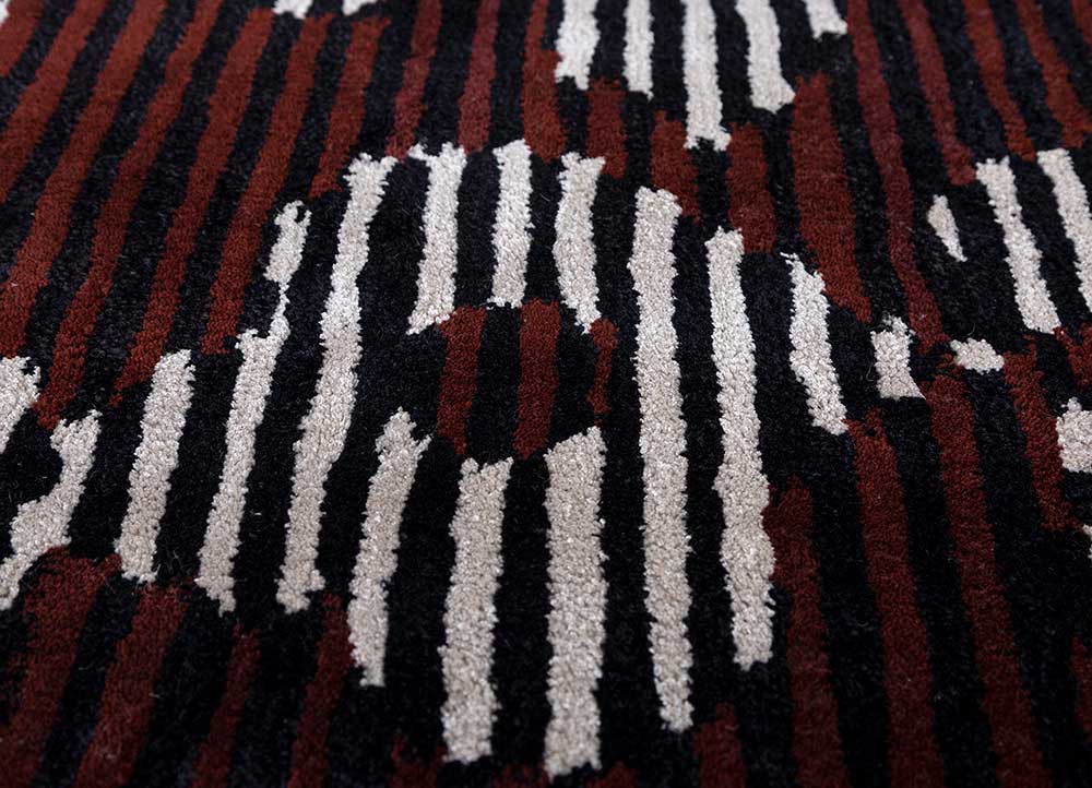 hacienda grey and black wool and viscose hand tufted Rug - CloseUp