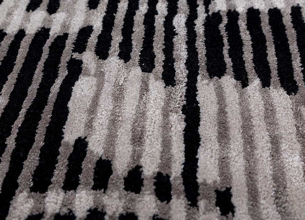 hacienda grey and black wool and viscose hand tufted Rug - CloseUp hacienda grey and black wool and viscose hand tufted Rug - CloseUp