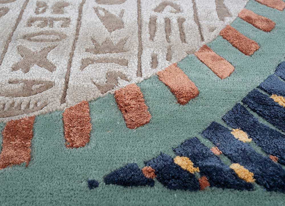 linear ivory wool and viscose hand tufted Rug - CloseUp