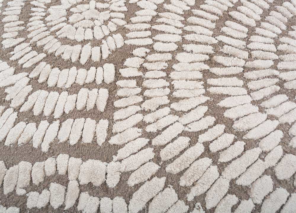 aurelia grey and black wool and viscose hand tufted Rug - CloseUp