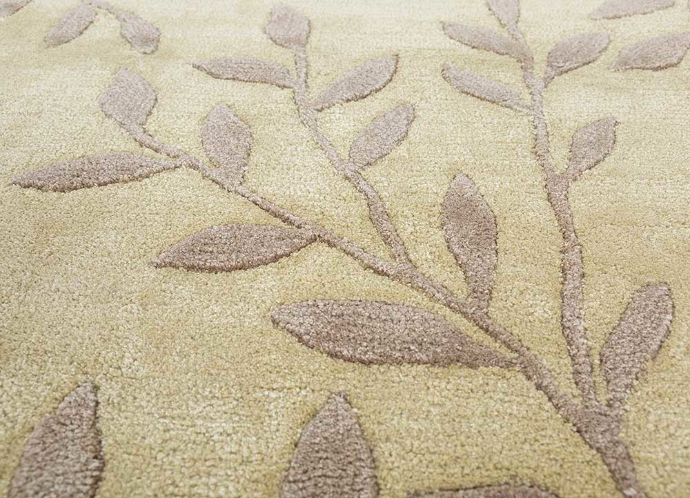 aurelia gold wool and viscose hand tufted Rug - CloseUp