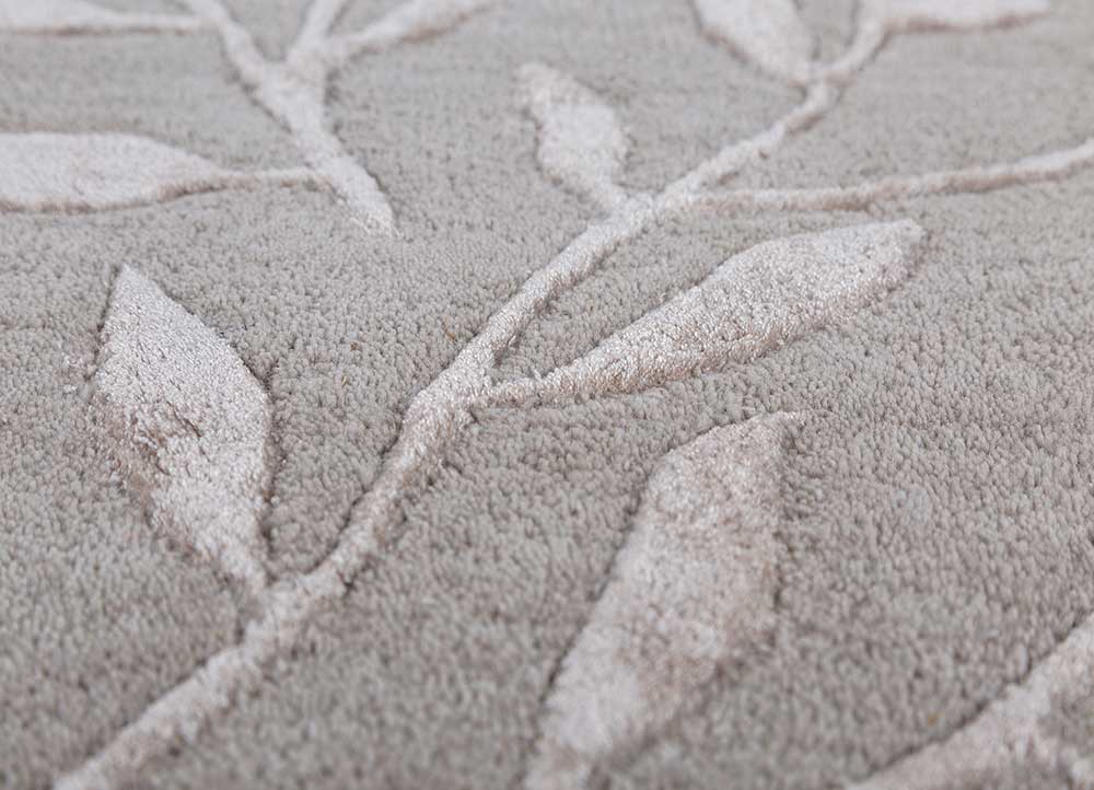 aurelia grey and black wool and viscose hand tufted Rug - CloseUp