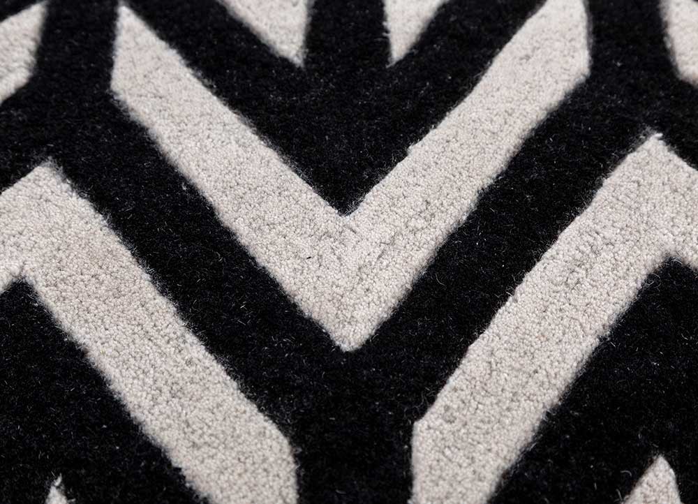 adrift grey and black wool hand tufted Rug - CloseUp
