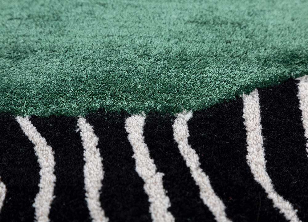 adrift grey and black wool and viscose hand tufted Rug - CloseUp