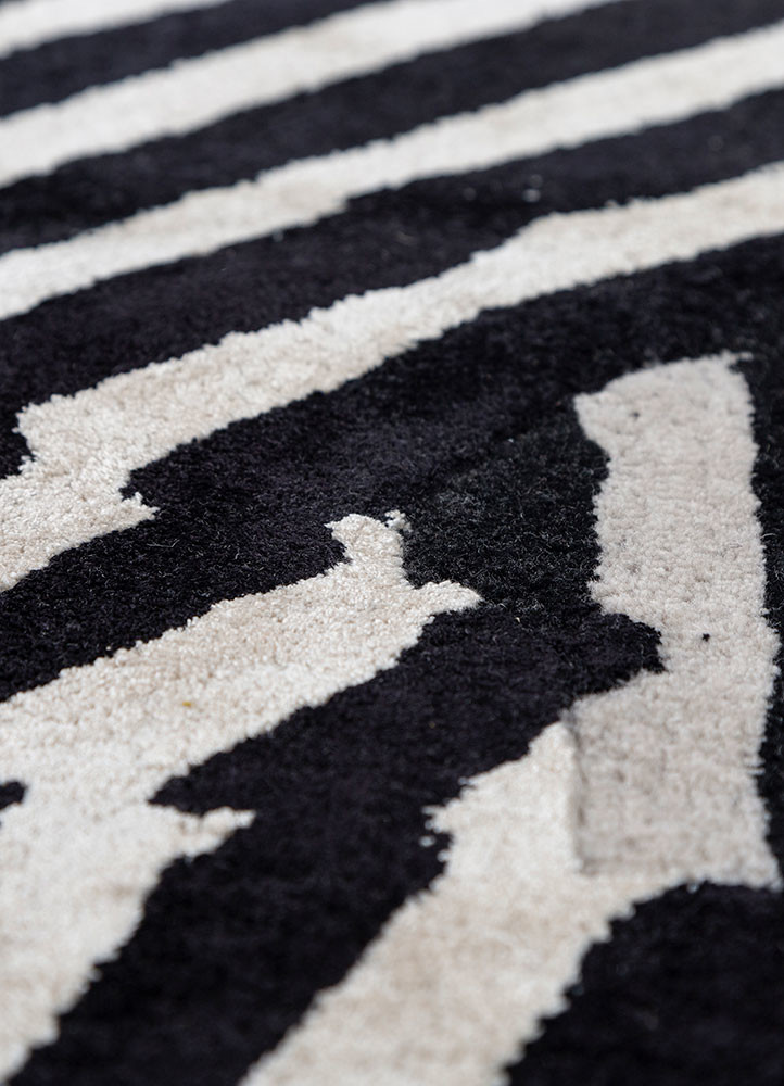 adrift grey and black wool and viscose hand tufted Rug - CloseUp adrift grey and black wool and viscose hand tufted Rug - CloseUp