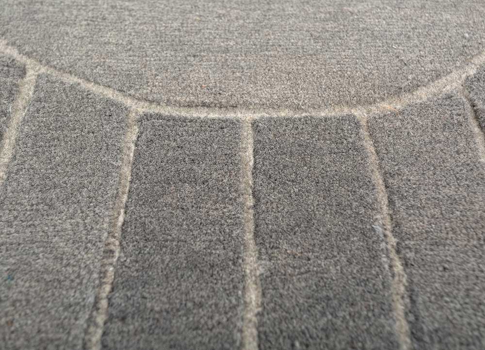 chroma grey and black wool hand tufted Rug - CloseUp chroma grey and black wool hand tufted Rug - CloseUp
