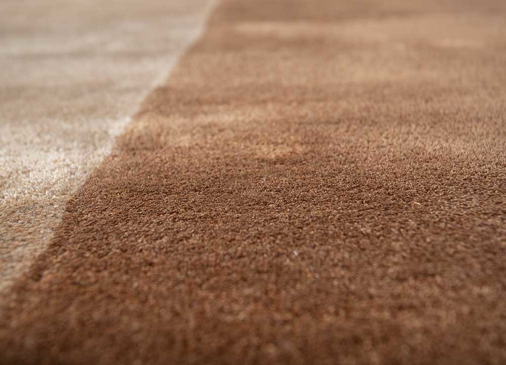 chroma beige and brown viscose hand tufted Rug - CloseUp
