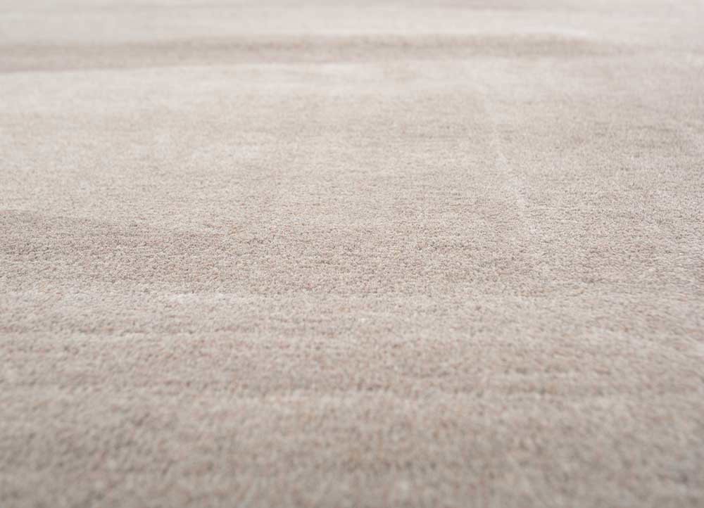 chroma gold wool and viscose hand tufted Rug - CloseUp