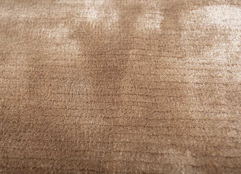 cera beige and brown viscose hand tufted Rug - CloseUp