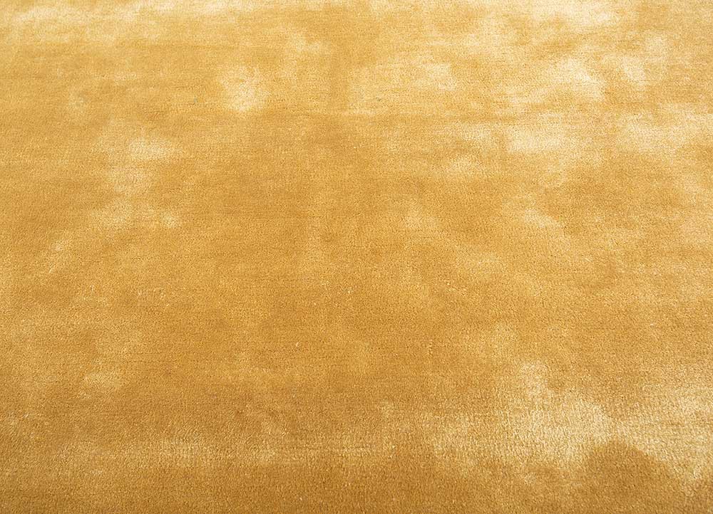 cera gold viscose hand tufted Rug - CloseUp