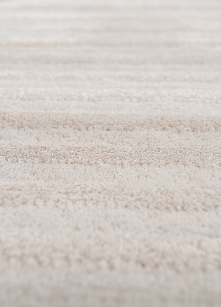 pathways grey and black wool and viscose hand tufted Rug - CloseUp pathways grey and black wool and viscose hand tufted Rug - CloseUp