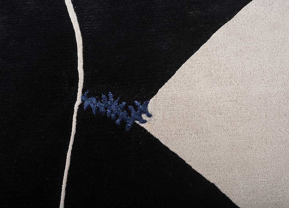 zig zag grey and black wool and viscose hand tufted Rug - CloseUp zig zag grey and black wool and viscose hand tufted Rug - CloseUp