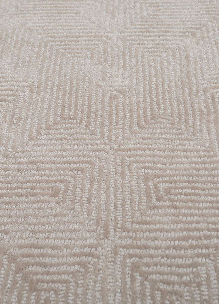 cera ivory viscose hand tufted Rug - CloseUp