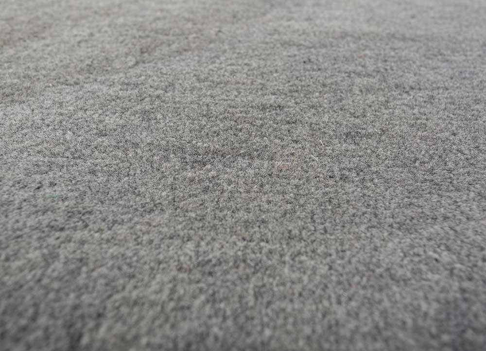 chroma grey and black wool hand tufted Rug - CloseUp
