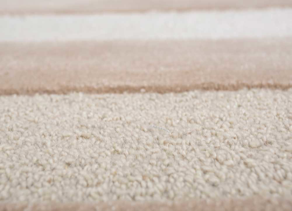 acar ivory wool and viscose hand tufted Rug - CloseUp