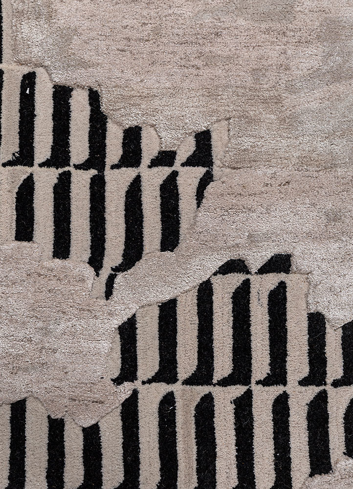 adrift grey and black wool and viscose hand tufted Rug - CloseUp