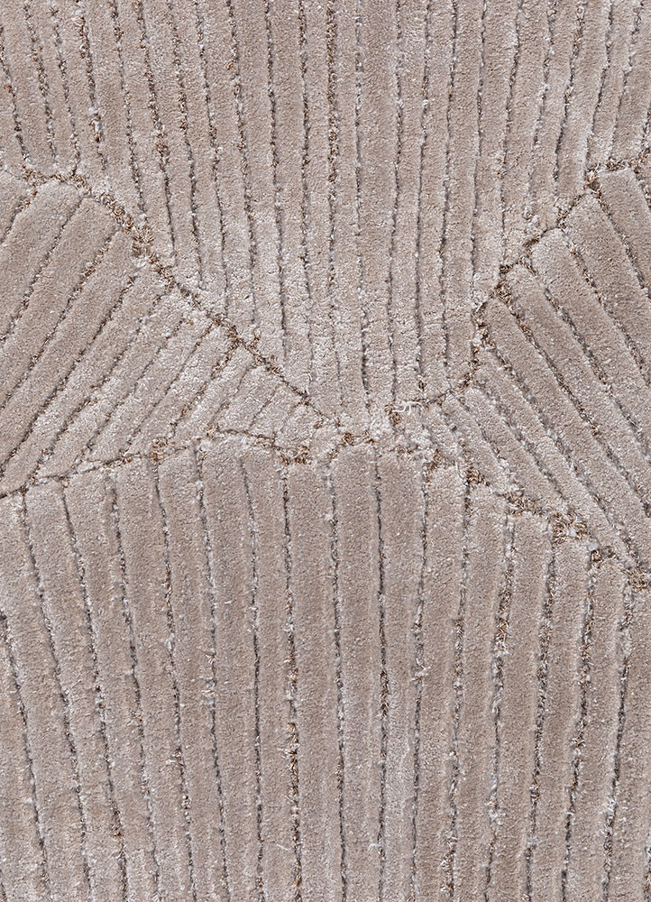 aurelia ivory viscose hand tufted Rug - CloseUp