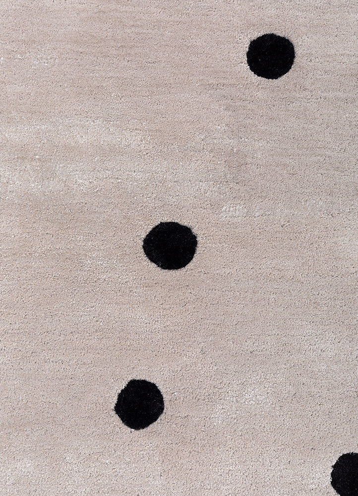 aprezo ivory wool and viscose hand tufted Rug - CloseUp