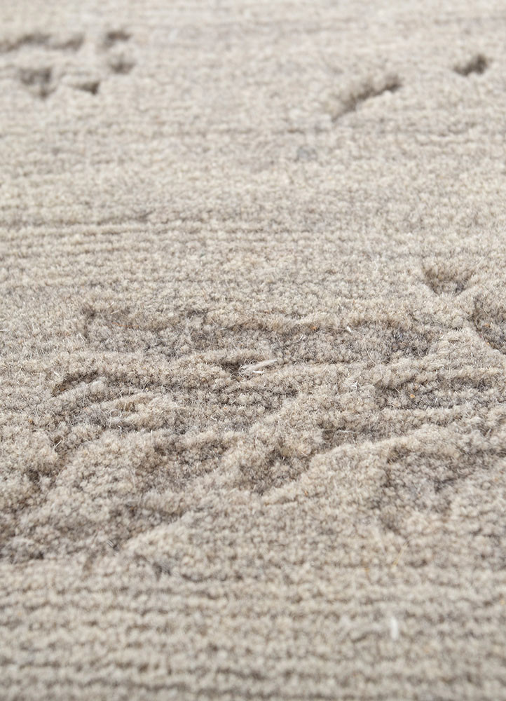 entropy grey and black wool hand knotted Rug - CloseUp entropy grey and black wool hand knotted Rug - CloseUp