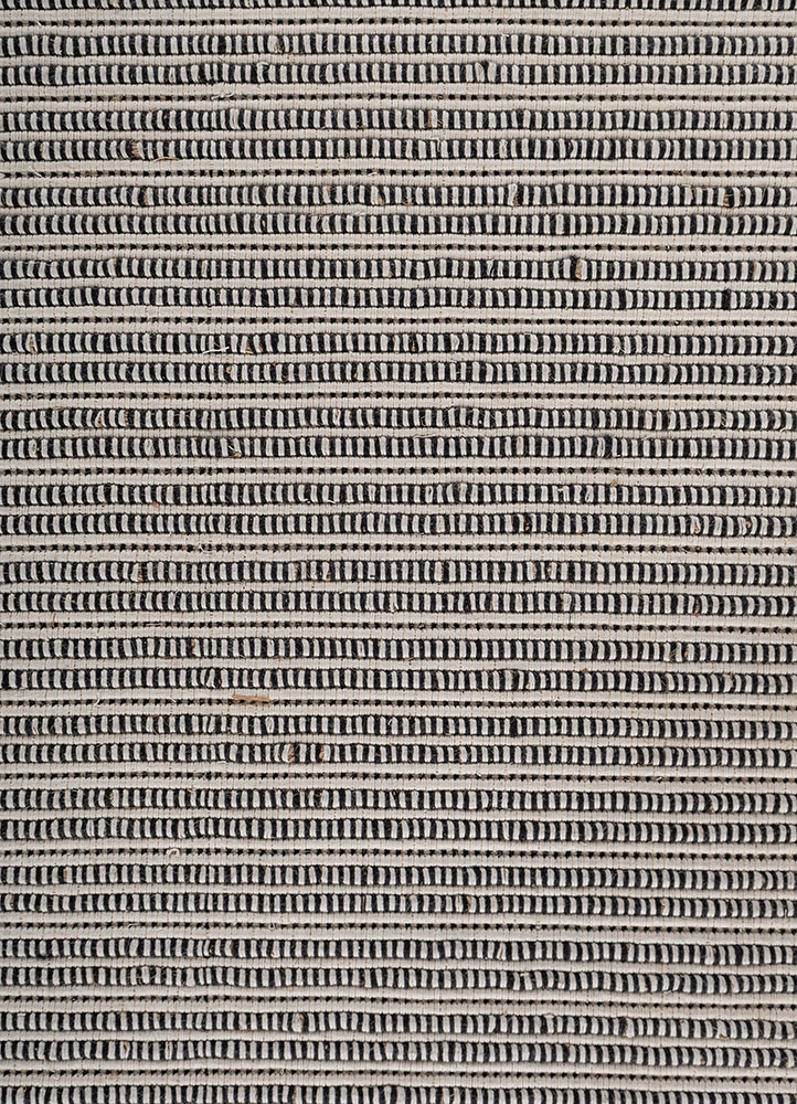 aprezo ivory bamboo silk hand loom Rug - CloseUp