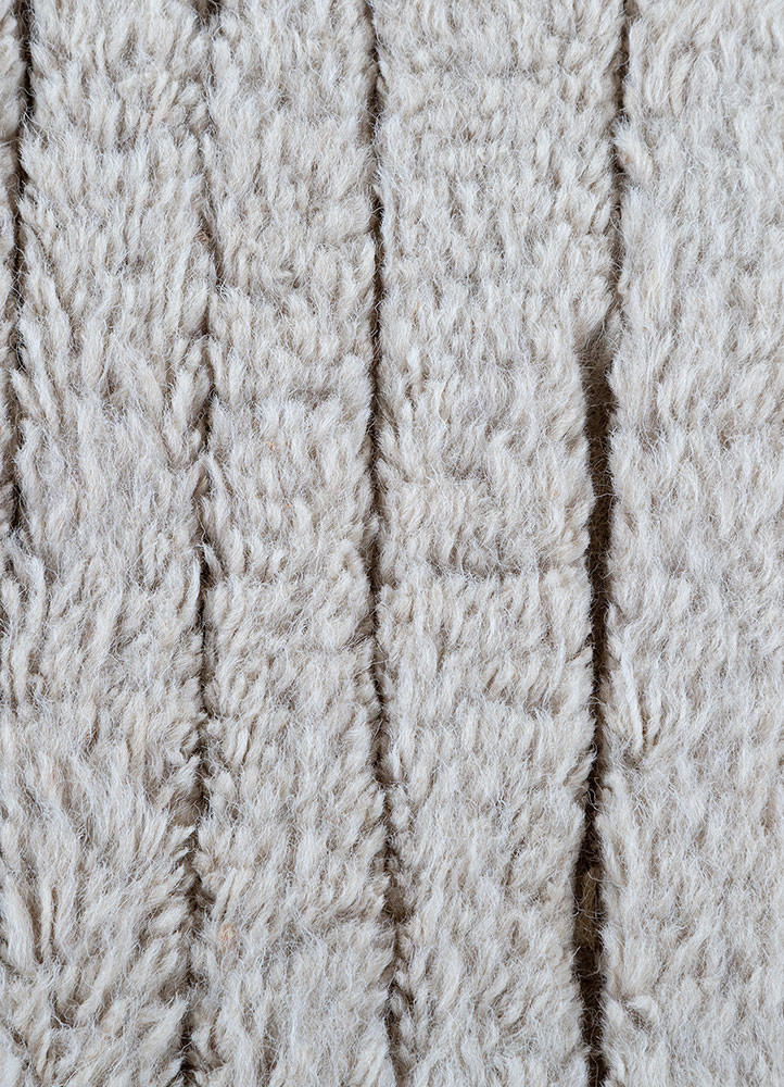 manifest ivory wool hand knotted Rug - CloseUp