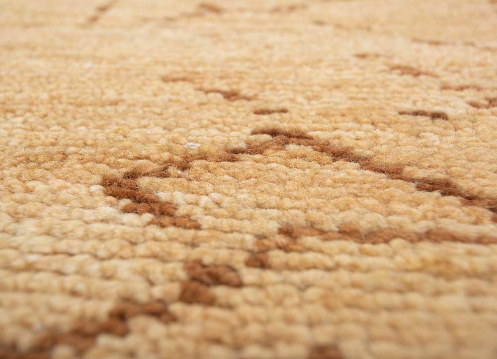 thyme gold wool hand knotted Rug - CloseUp