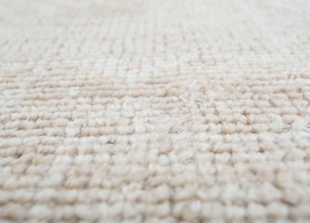 thyme ivory wool hand knotted Rug - CloseUp