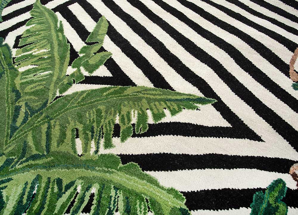 pansy grey and black wool hand knotted Rug - CloseUp