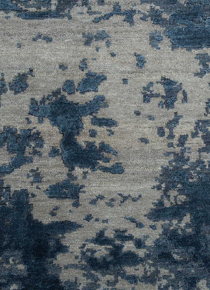 project error by kavi grey and black wool and bamboo silk hand knotted Rug - CloseUp project error by kavi grey and black wool and bamboo silk hand knotted Rug - CloseUp