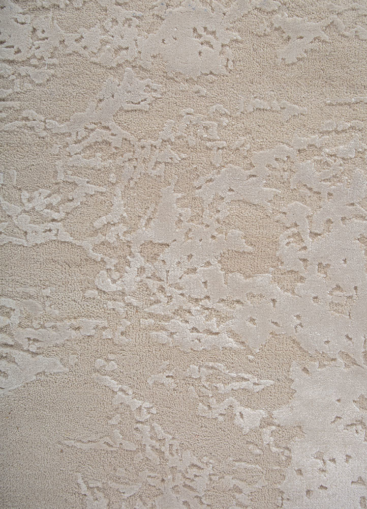 project error by kavi ivory wool and bamboo silk hand knotted Rug - CloseUp project error by kavi ivory wool and bamboo silk hand knotted Rug - CloseUp