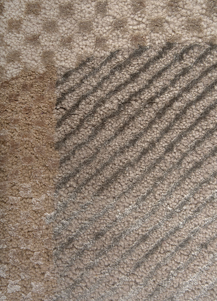 chaos theory by kavi ivory wool and bamboo silk hand knotted Rug - CloseUp