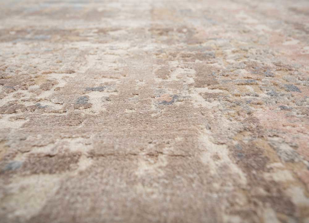 uvenuti ivory wool and bamboo silk hand knotted Rug - CloseUp
