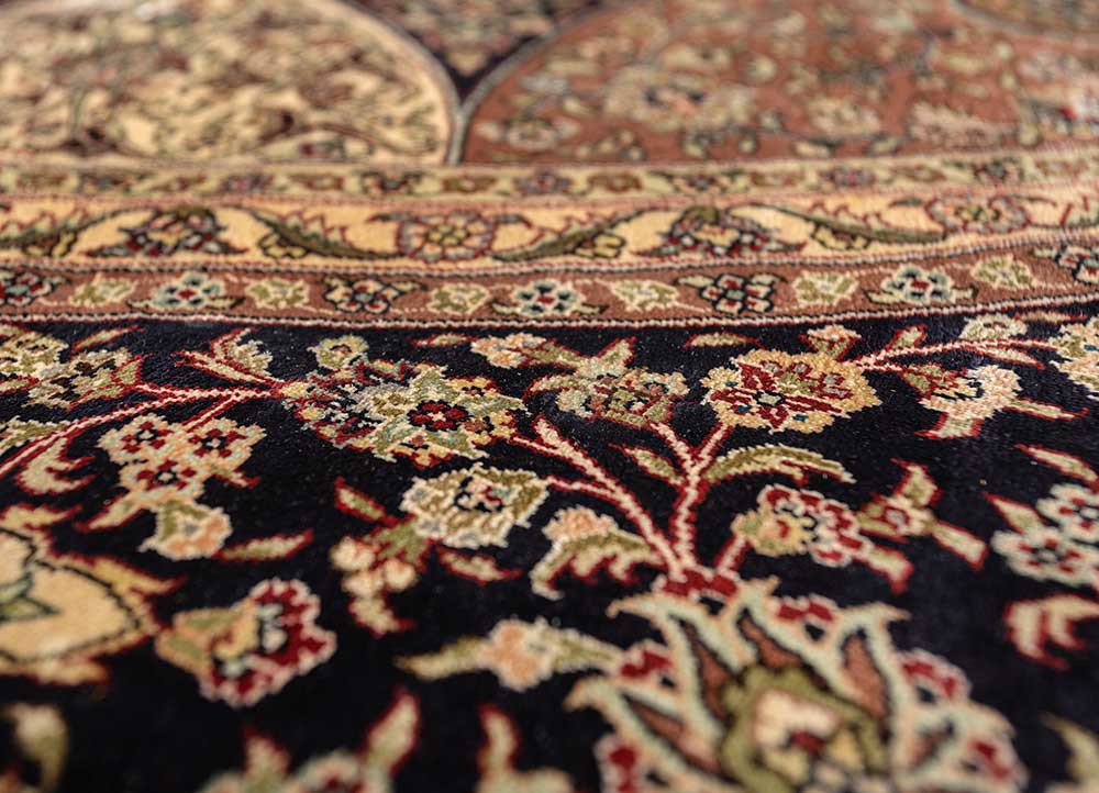 gulmarg green silk hand knotted Rug - CloseUp