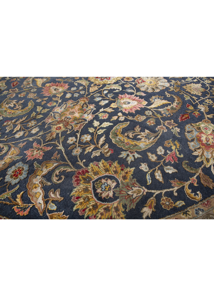 aurora blue wool and silk hand knotted Rug - CloseUp