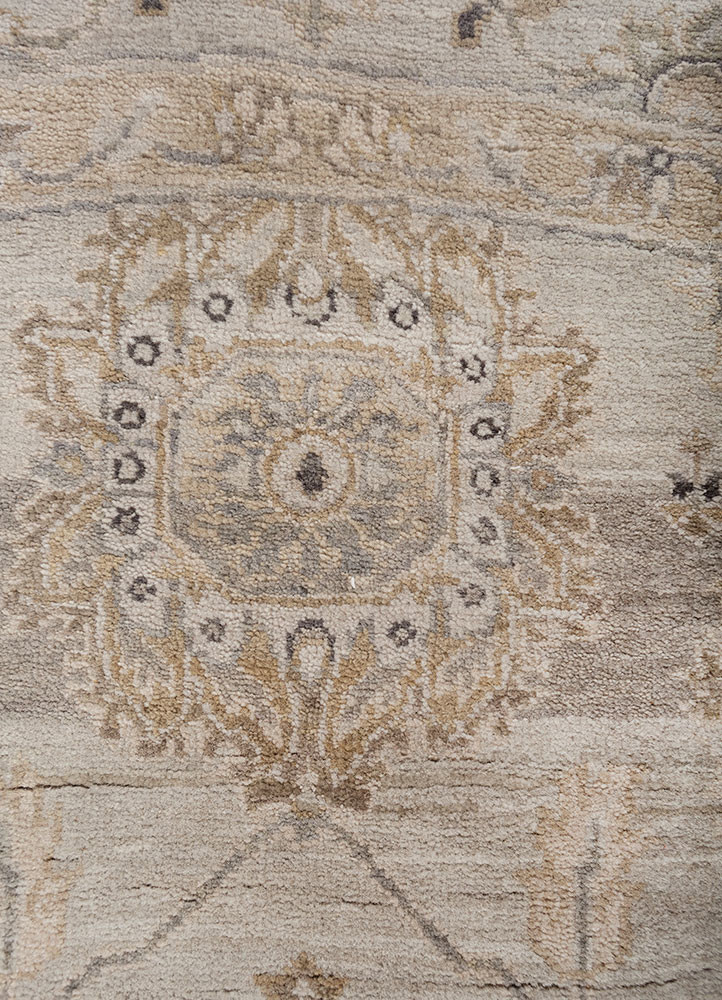 gulnar grey and black wool hand knotted Rug - CloseUp