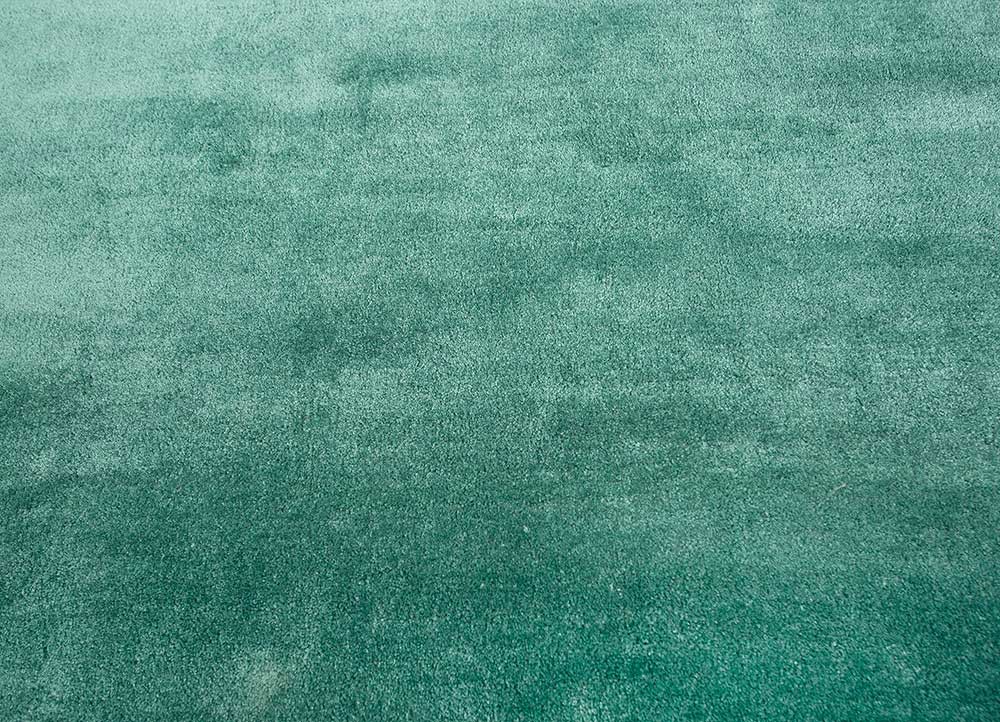 cera green viscose hand tufted Rug - CloseUp