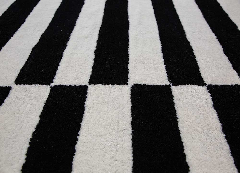 contour grey and black wool hand tufted Rug - CloseUp