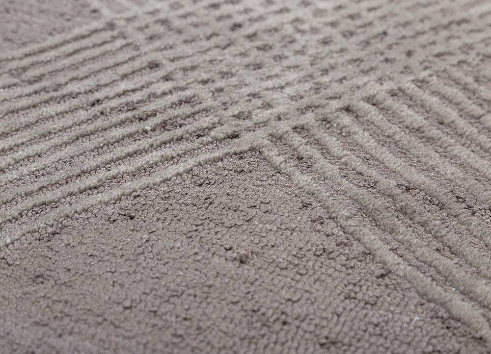contour grey and black wool and viscose hand tufted Rug - CloseUp contour grey and black wool and viscose hand tufted Rug - CloseUp