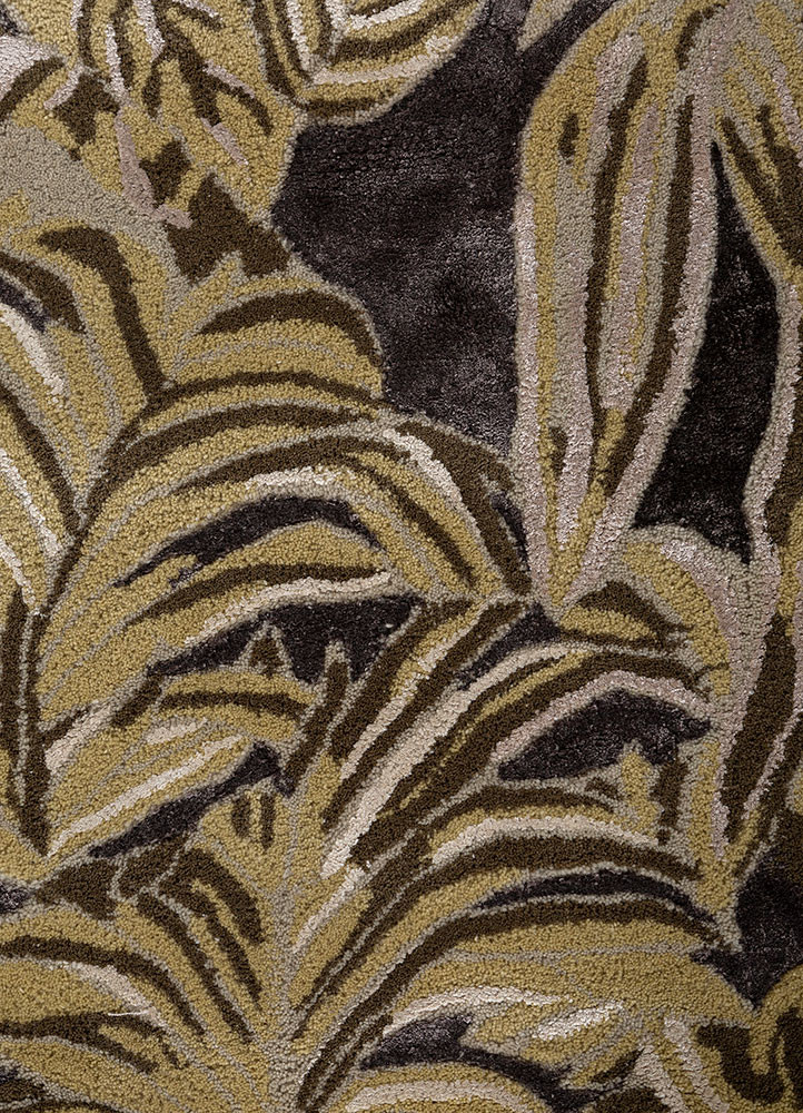 aurelia grey and black wool and viscose hand tufted Rug - CloseUp