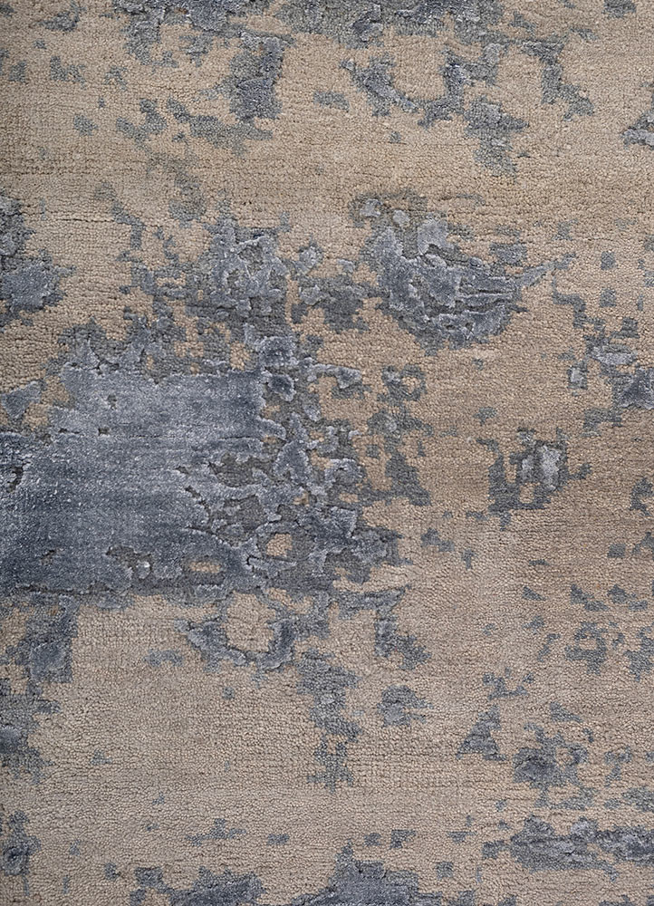 project error by kavi grey and black wool and bamboo silk hand knotted Rug - CloseUp project error by kavi grey and black wool and bamboo silk hand knotted Rug - CloseUp